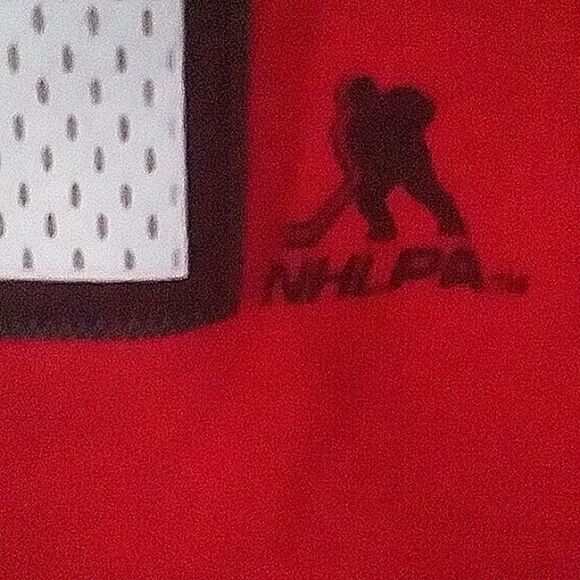 Chicago Blackhawks T Shirt 2013 Duncan Keith #2 - Picture 6 of 9